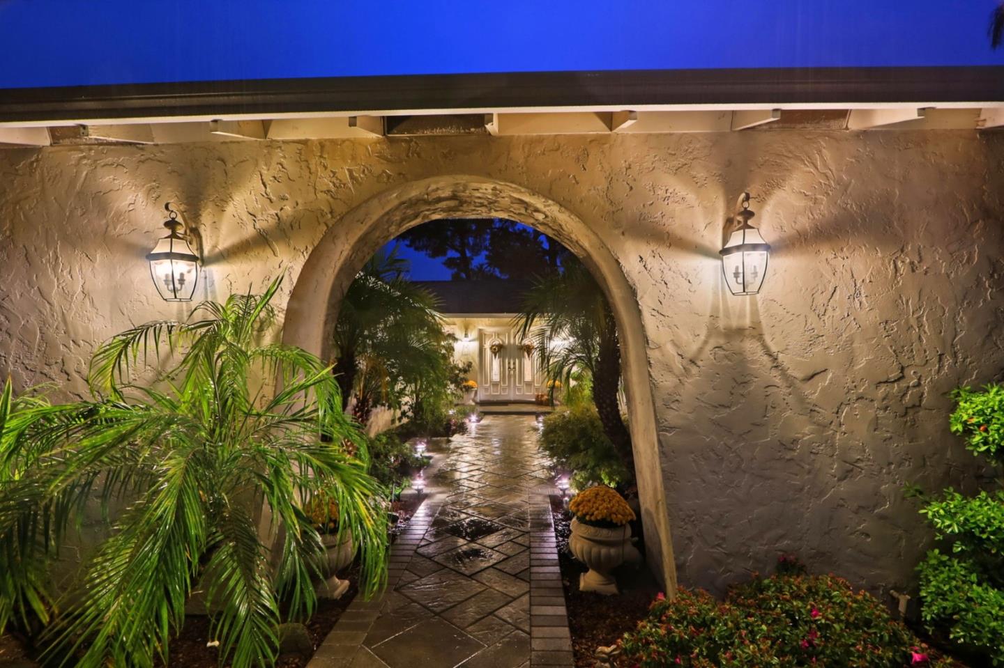 Detail Gallery Image 51 of 67 For 10143 Hillcrest Rd, Cupertino,  CA 95014 - 4 Beds | 2/1 Baths