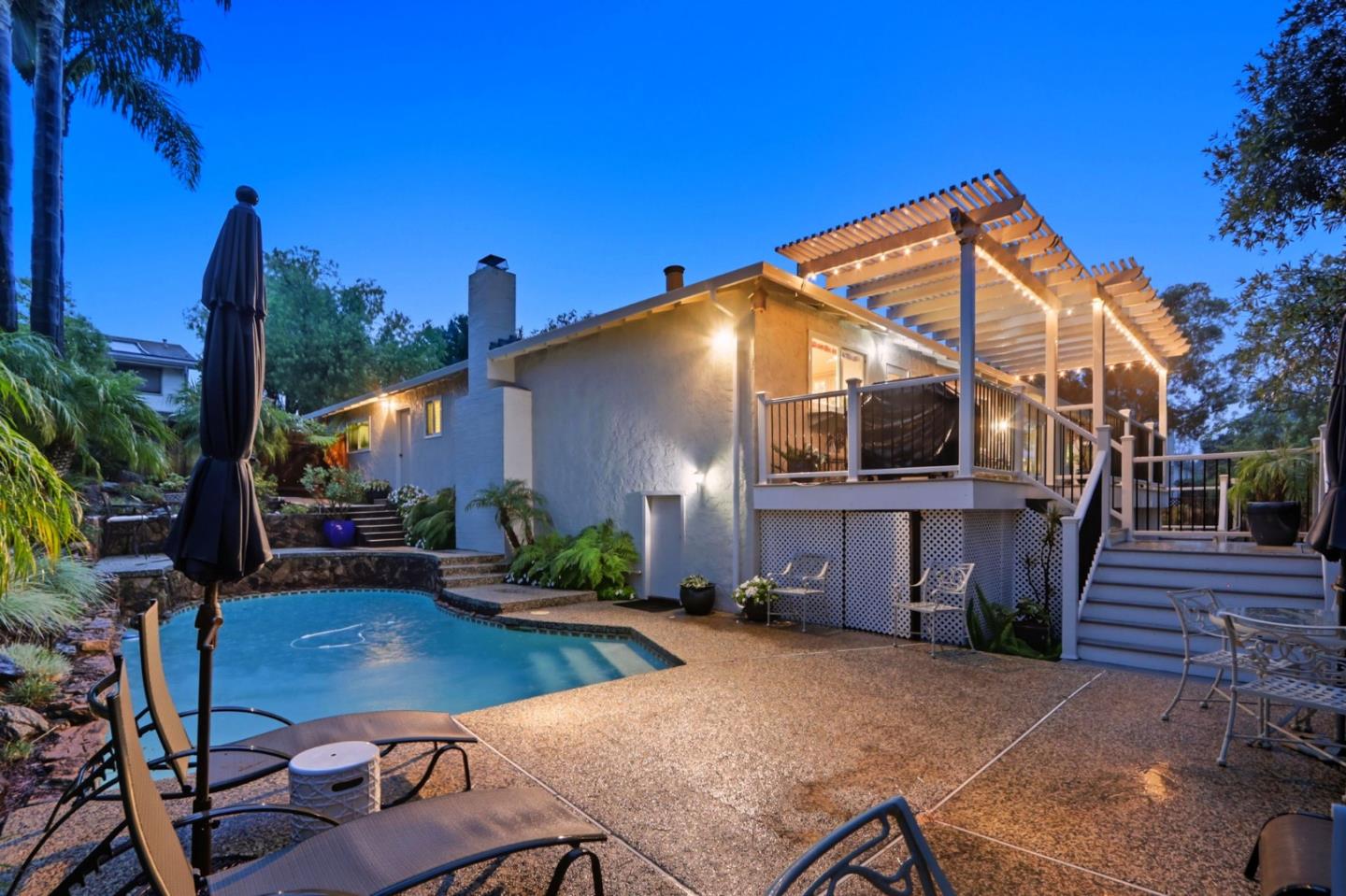 Detail Gallery Image 54 of 67 For 10143 Hillcrest Rd, Cupertino,  CA 95014 - 4 Beds | 2/1 Baths