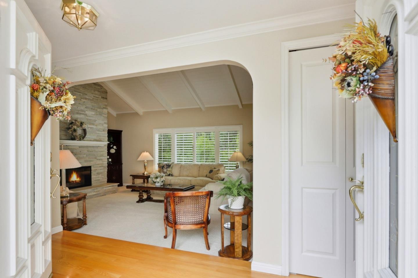 Detail Gallery Image 7 of 67 For 10143 Hillcrest Rd, Cupertino,  CA 95014 - 4 Beds | 2/1 Baths