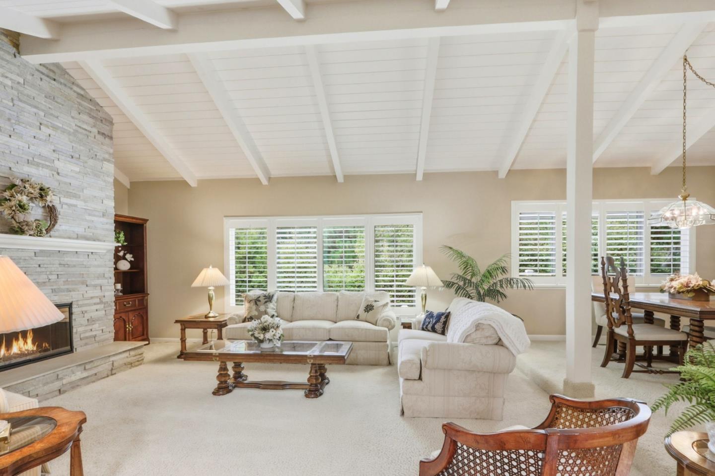 Detail Gallery Image 9 of 67 For 10143 Hillcrest Rd, Cupertino,  CA 95014 - 4 Beds | 2/1 Baths