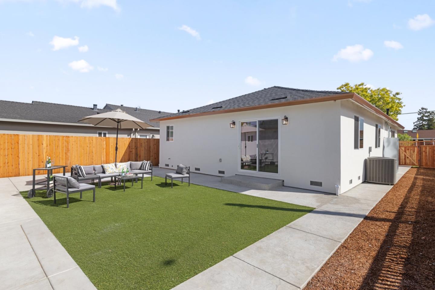 Detail Gallery Image 20 of 30 For 1830 Vera Ave, Redwood City,  CA 94061 - 4 Beds | 3 Baths