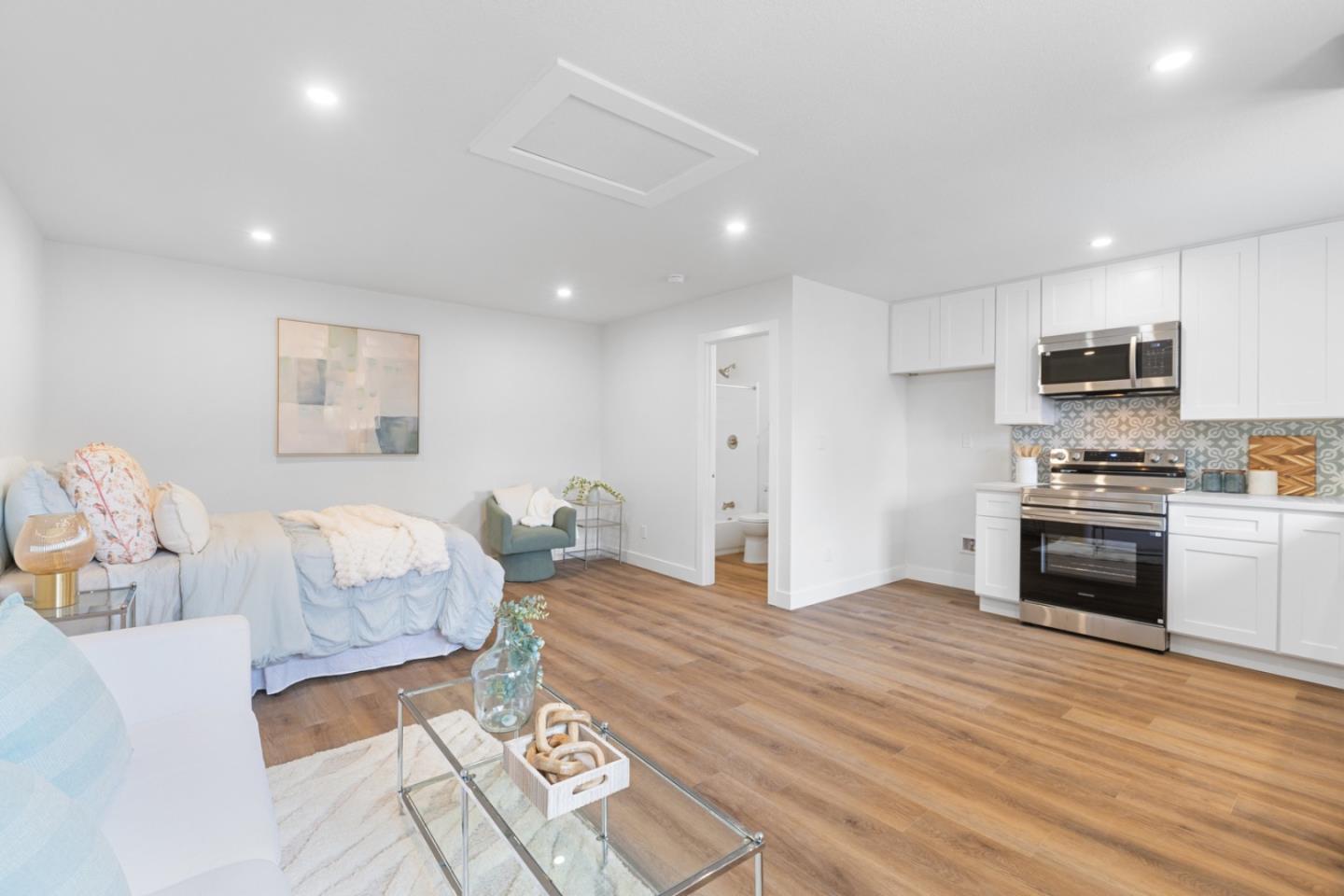 Detail Gallery Image 23 of 30 For 1830 Vera Ave, Redwood City,  CA 94061 - 4 Beds | 3 Baths