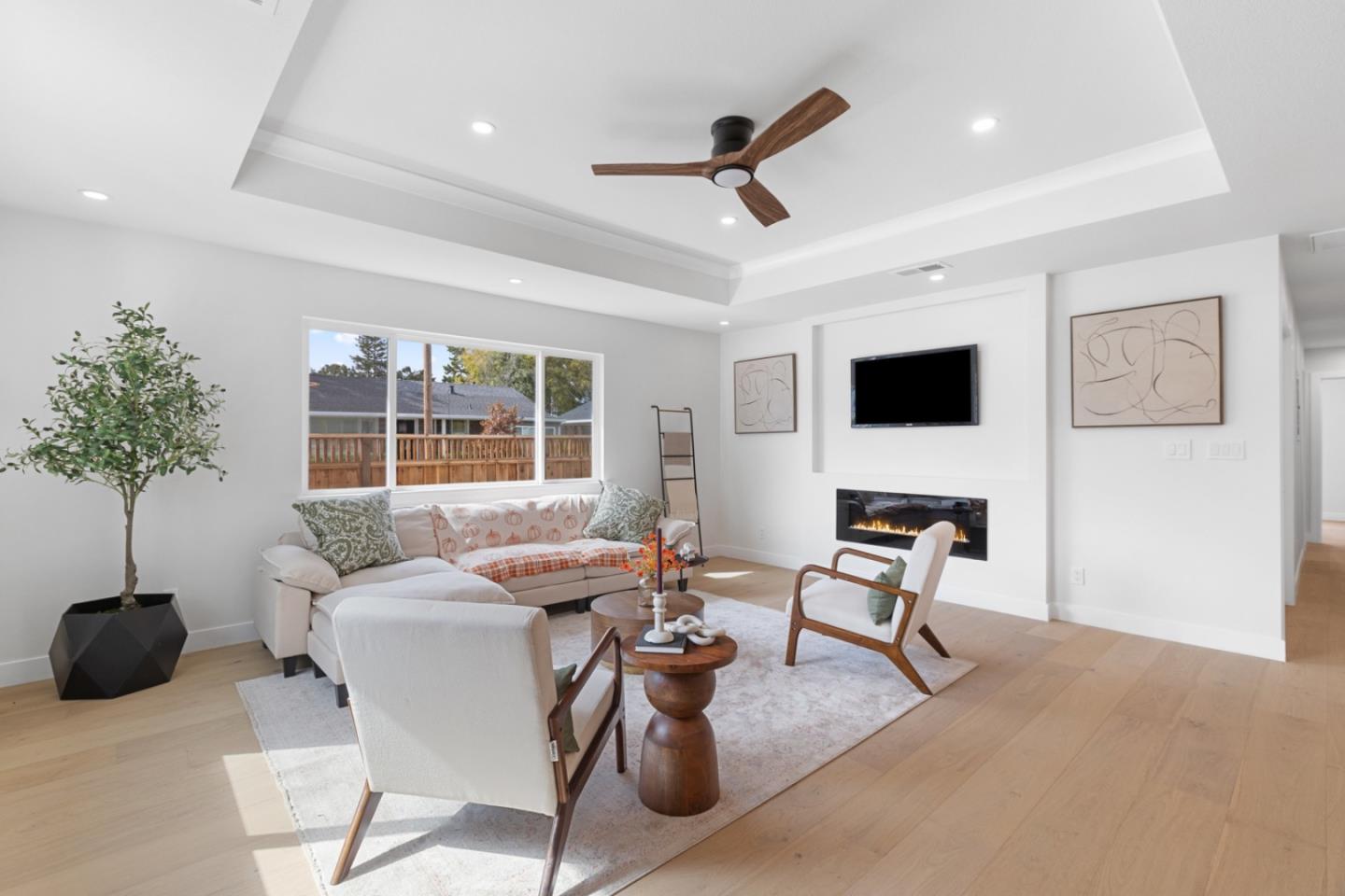 Detail Gallery Image 5 of 30 For 1830 Vera Ave, Redwood City,  CA 94061 - 4 Beds | 3 Baths