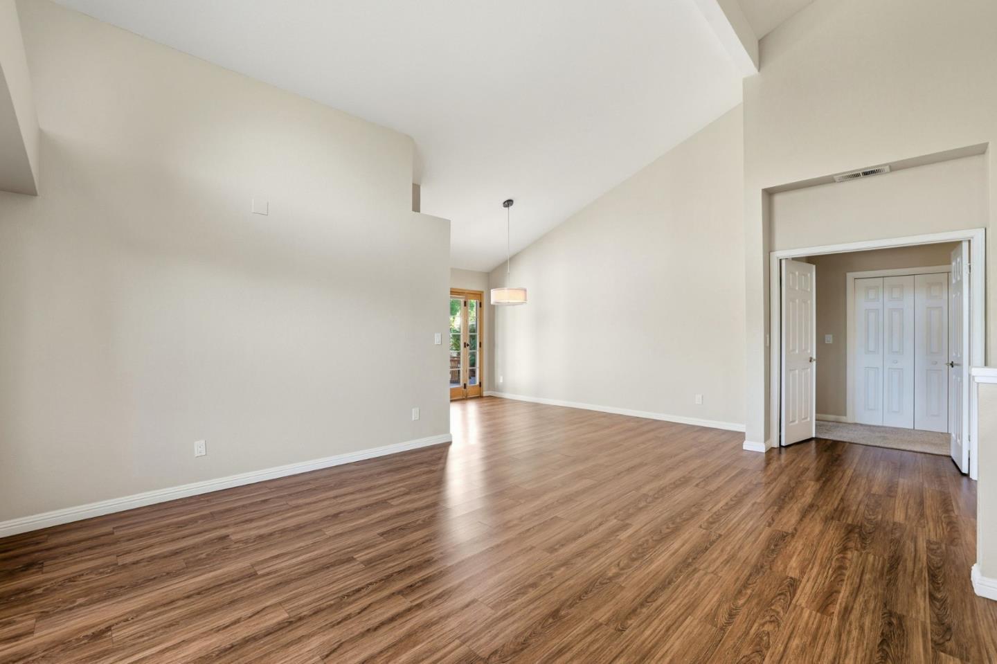 Detail Gallery Image 39 of 52 For 3120 Lake Trasimeno Dr, San Jose,  CA 95135 - 2 Beds | 2 Baths