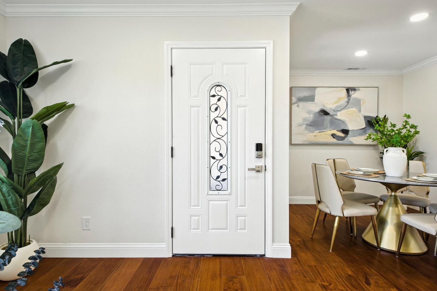 Detail Gallery Image 16 of 50 For 552 Borregas Ave, Sunnyvale,  CA 94085 - 5 Beds | 3 Baths