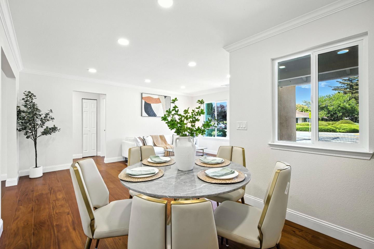 Detail Gallery Image 22 of 50 For 552 Borregas Ave, Sunnyvale,  CA 94085 - 5 Beds | 3 Baths