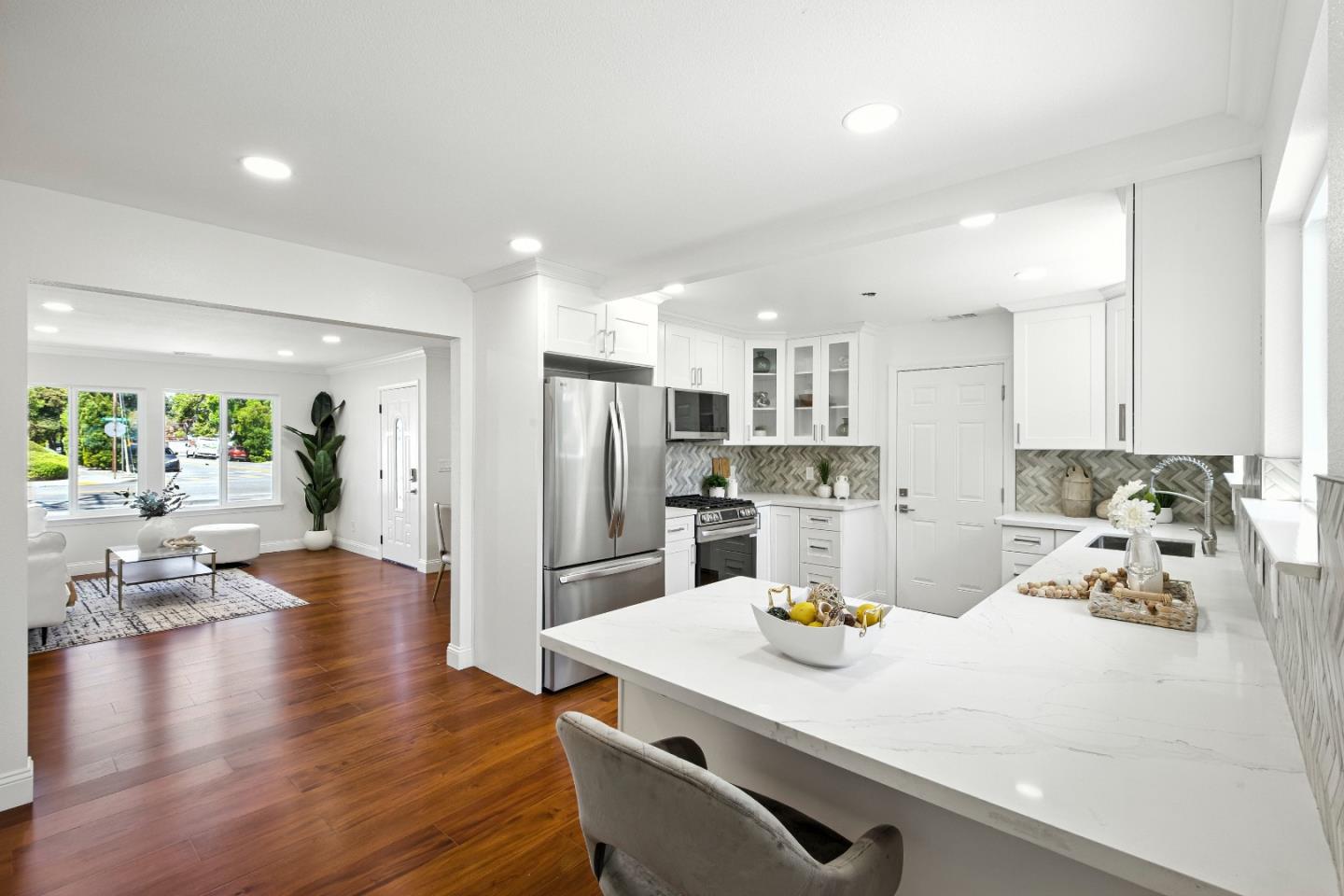 Detail Gallery Image 25 of 50 For 552 Borregas Ave, Sunnyvale,  CA 94085 - 5 Beds | 3 Baths