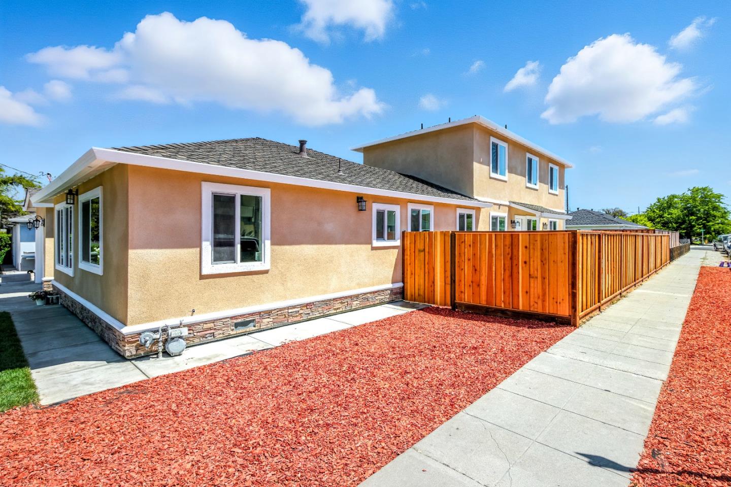 Detail Gallery Image 8 of 50 For 552 Borregas Ave, Sunnyvale,  CA 94085 - 5 Beds | 3 Baths