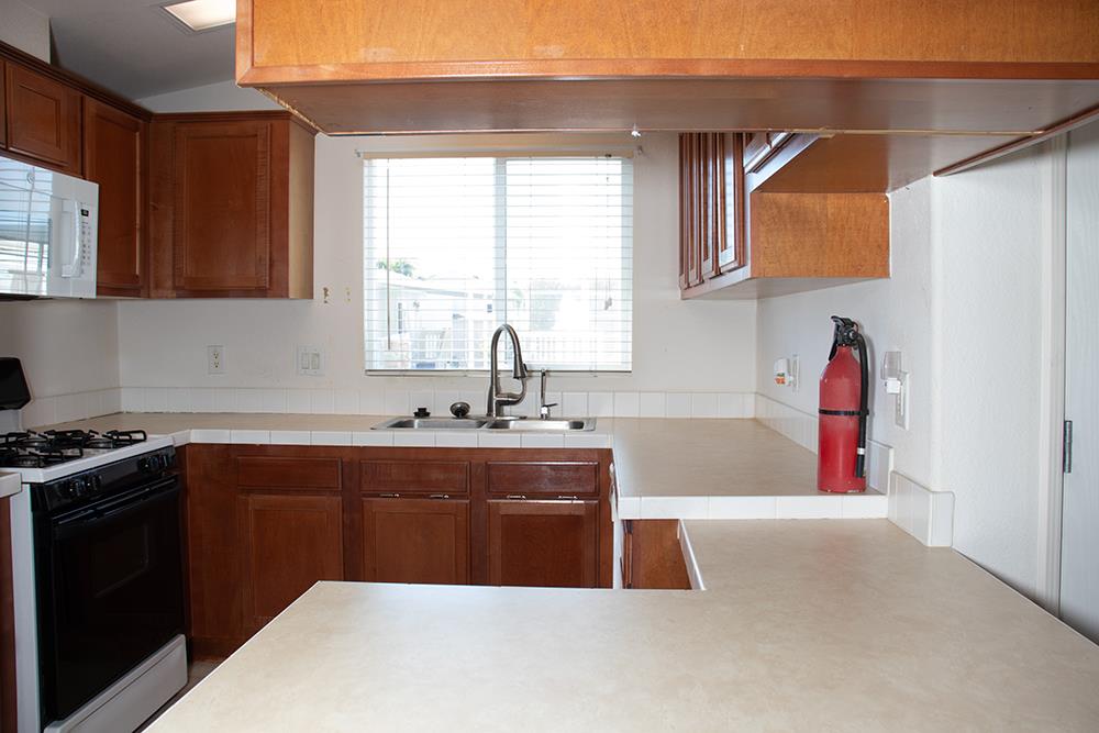 Detail Gallery Image 12 of 40 For 55 San Juan Grade Rd #84,  Salinas,  CA 93906 - 3 Beds | 2 Baths