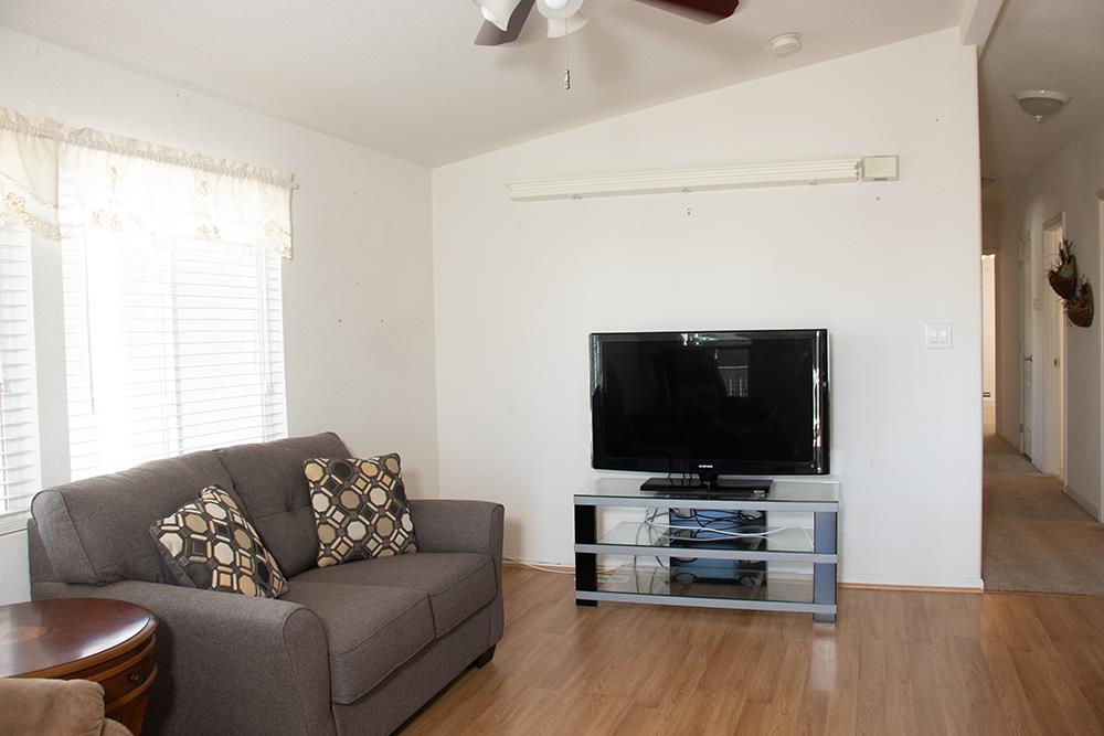 Detail Gallery Image 8 of 40 For 55 San Juan Grade Rd #84,  Salinas,  CA 93906 - 3 Beds | 2 Baths