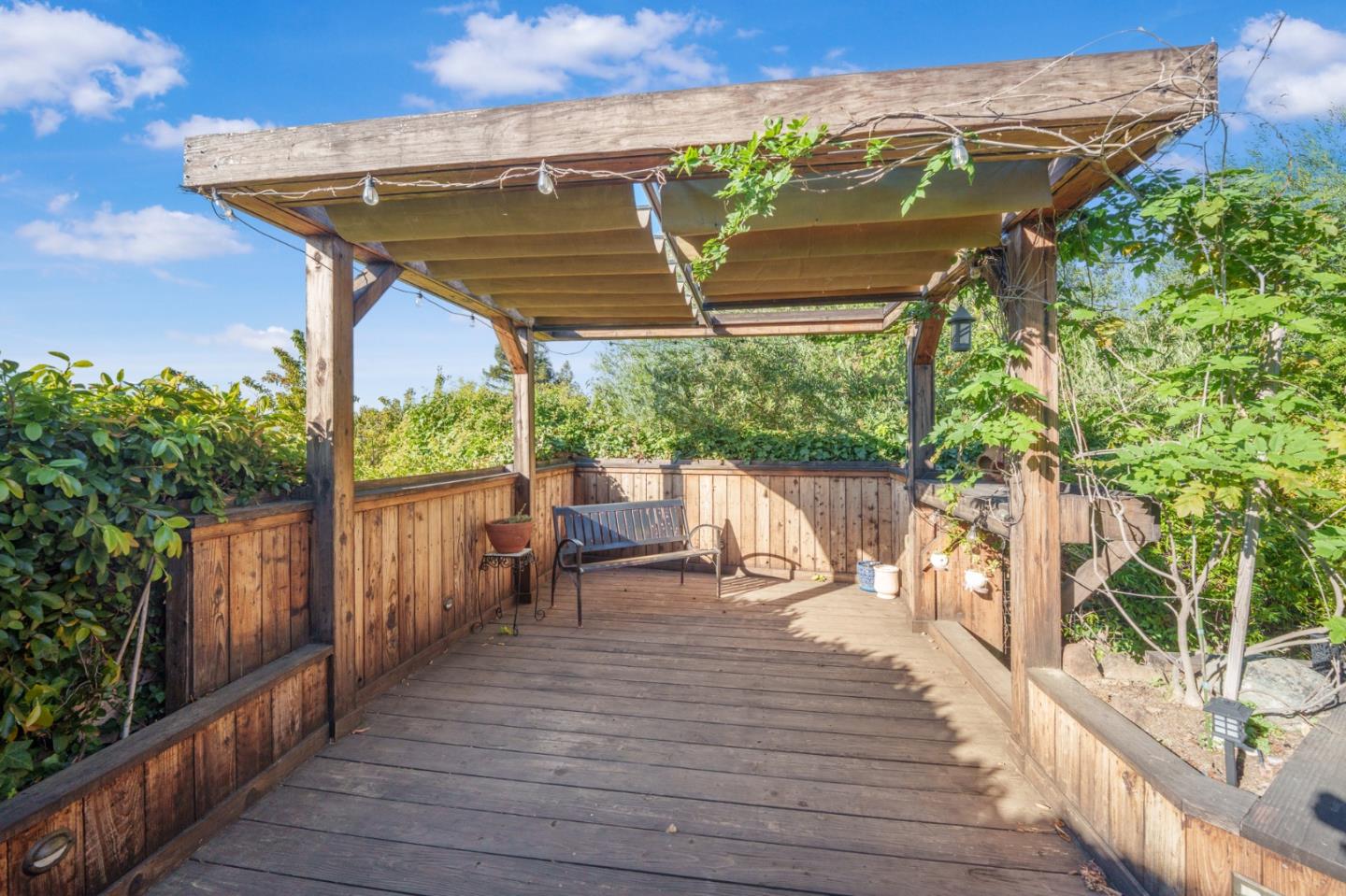 Detail Gallery Image 11 of 33 For 16715 Cerro Vista Drive, Morgan Hill,  CA 95037 - 3 Beds | 2 Baths