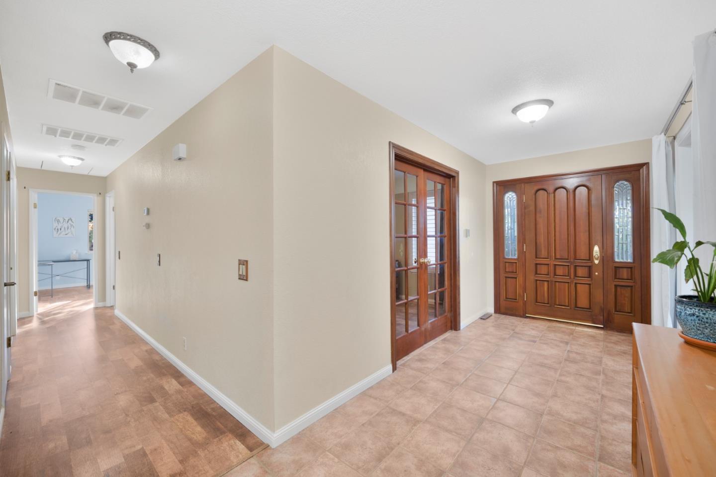 Detail Gallery Image 13 of 33 For 16715 Cerro Vista Drive, Morgan Hill,  CA 95037 - 3 Beds | 2 Baths