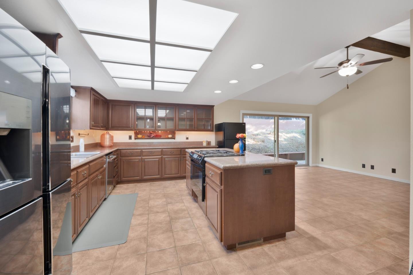 Detail Gallery Image 19 of 33 For 16715 Cerro Vista Drive, Morgan Hill,  CA 95037 - 3 Beds | 2 Baths