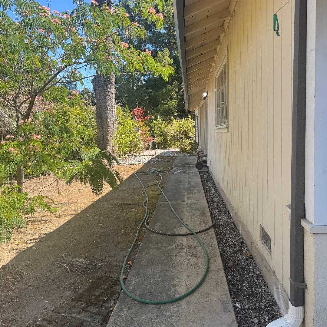 Detail Gallery Image 5 of 5 For 97 Belleau Ave, Atherton,  CA 94027 - 3 Beds | 2 Baths