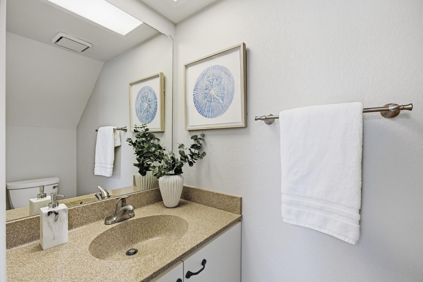 Detail Gallery Image 21 of 30 For 181 Ada Ave #29,  Mountain View,  CA 94043 - 2 Beds | 2/1 Baths