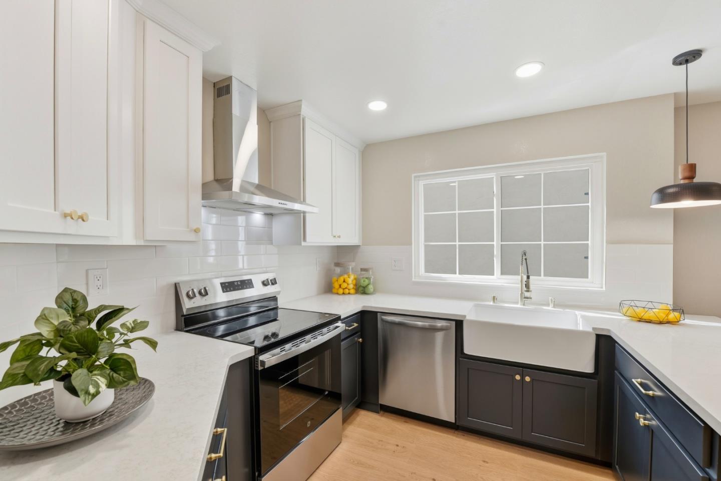 Detail Gallery Image 10 of 36 For 1826 Perrone Cir, San Jose,  CA 95116 - 3 Beds | 2 Baths