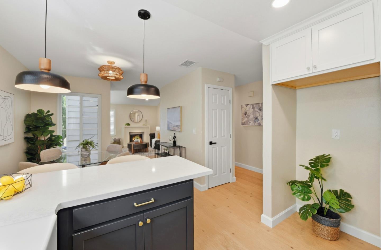 Detail Gallery Image 11 of 36 For 1826 Perrone Cir, San Jose,  CA 95116 - 3 Beds | 2 Baths