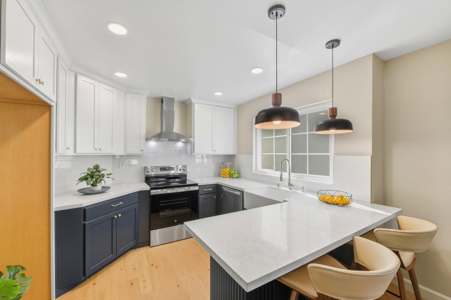 Detail Gallery Image 12 of 36 For 1826 Perrone Cir, San Jose,  CA 95116 - 3 Beds | 2 Baths