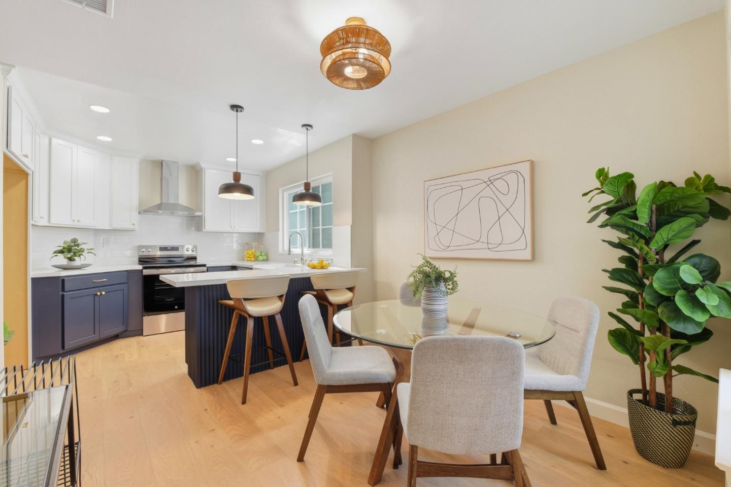 Detail Gallery Image 14 of 36 For 1826 Perrone Cir, San Jose,  CA 95116 - 3 Beds | 2 Baths