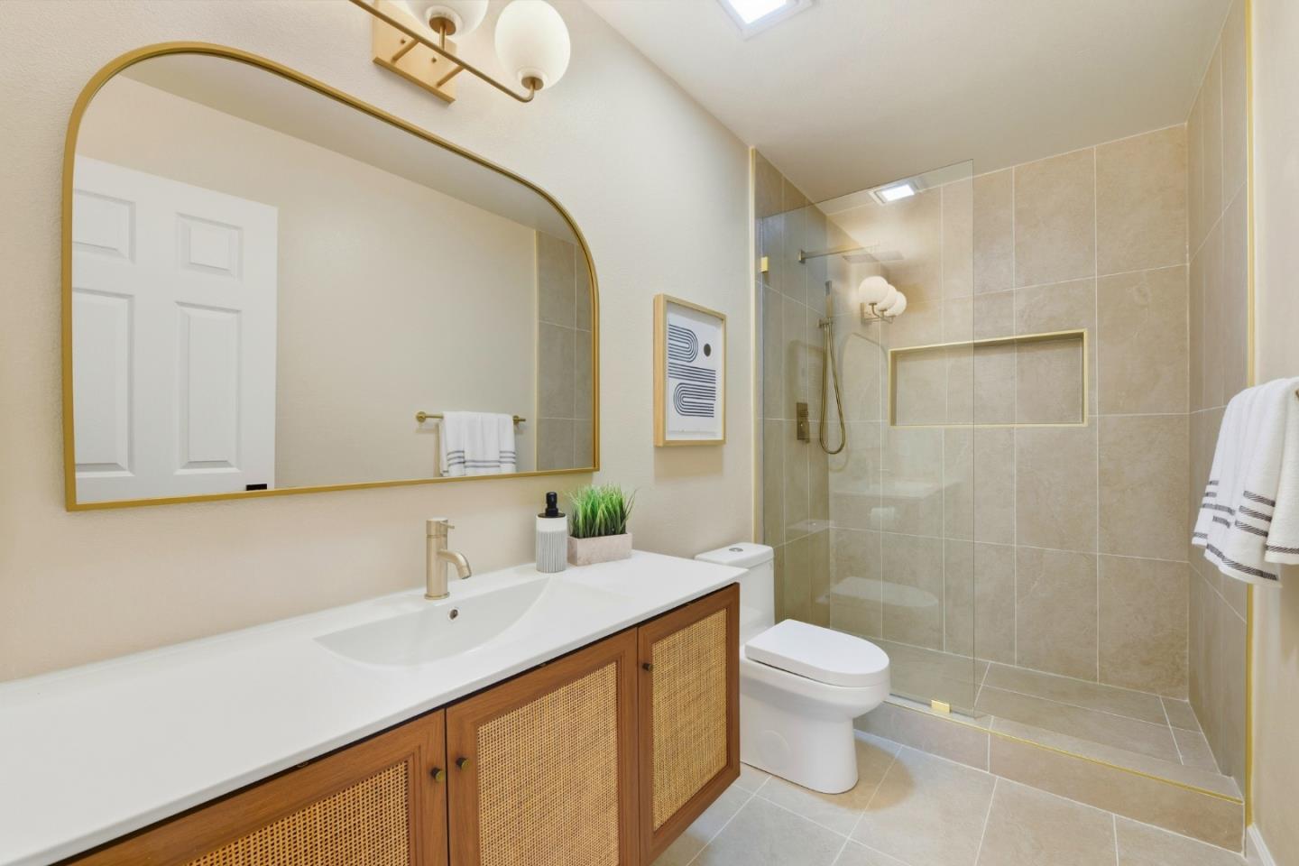 Detail Gallery Image 21 of 36 For 1826 Perrone Cir, San Jose,  CA 95116 - 3 Beds | 2 Baths