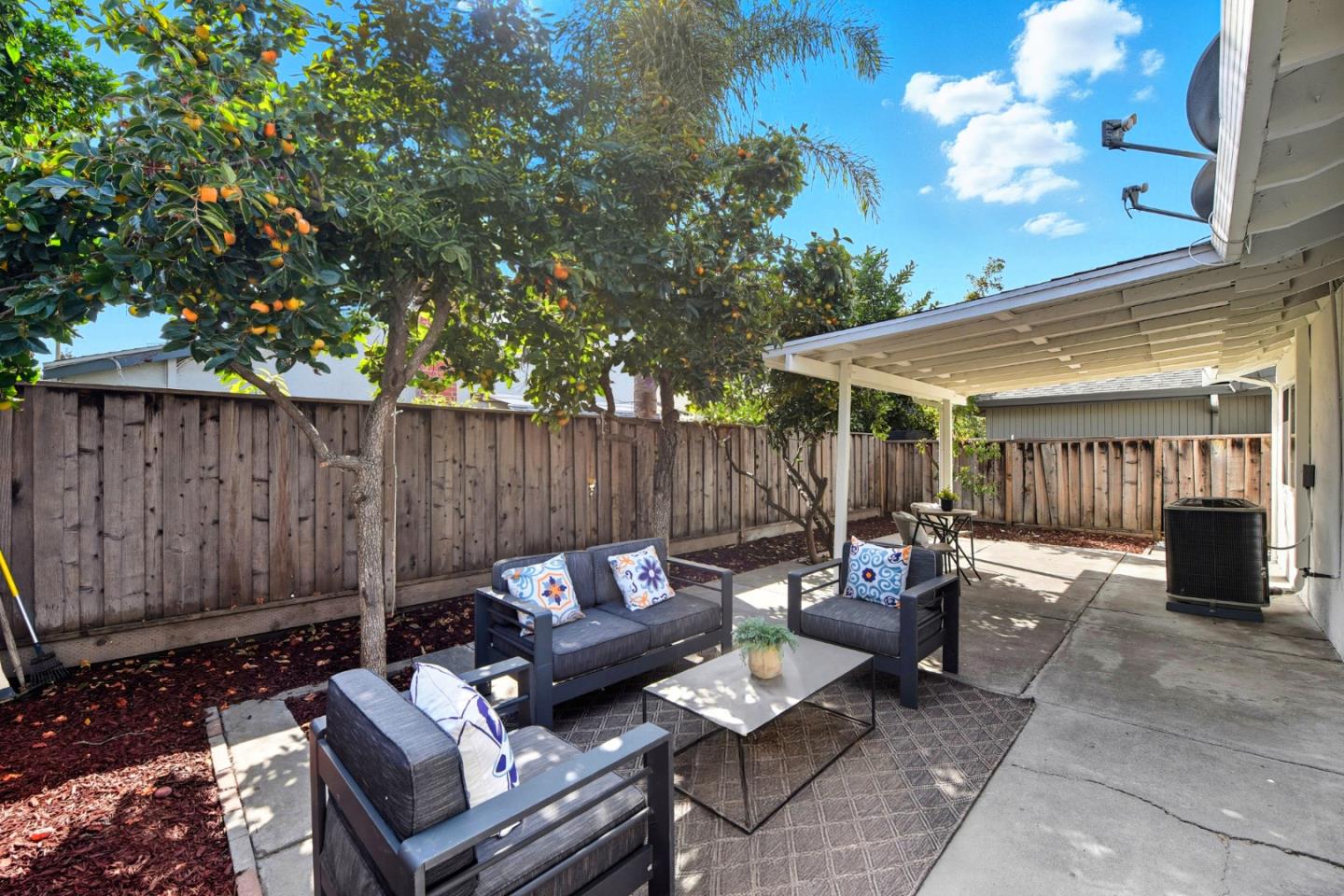 Detail Gallery Image 33 of 36 For 1826 Perrone Cir, San Jose,  CA 95116 - 3 Beds | 2 Baths