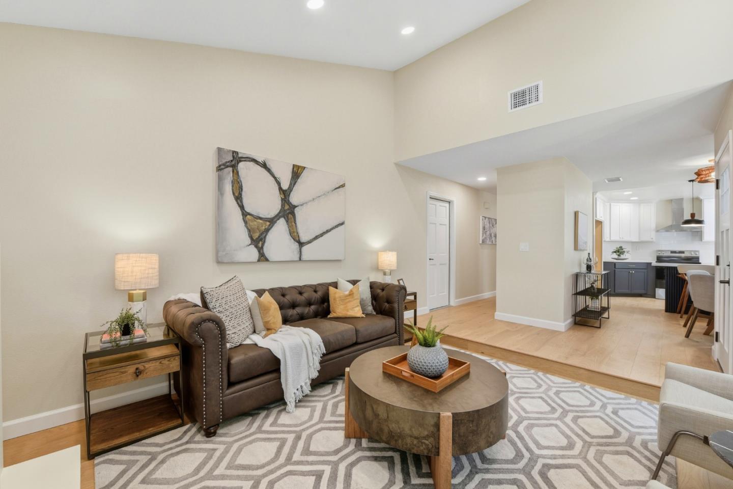 Detail Gallery Image 6 of 36 For 1826 Perrone Cir, San Jose,  CA 95116 - 3 Beds | 2 Baths