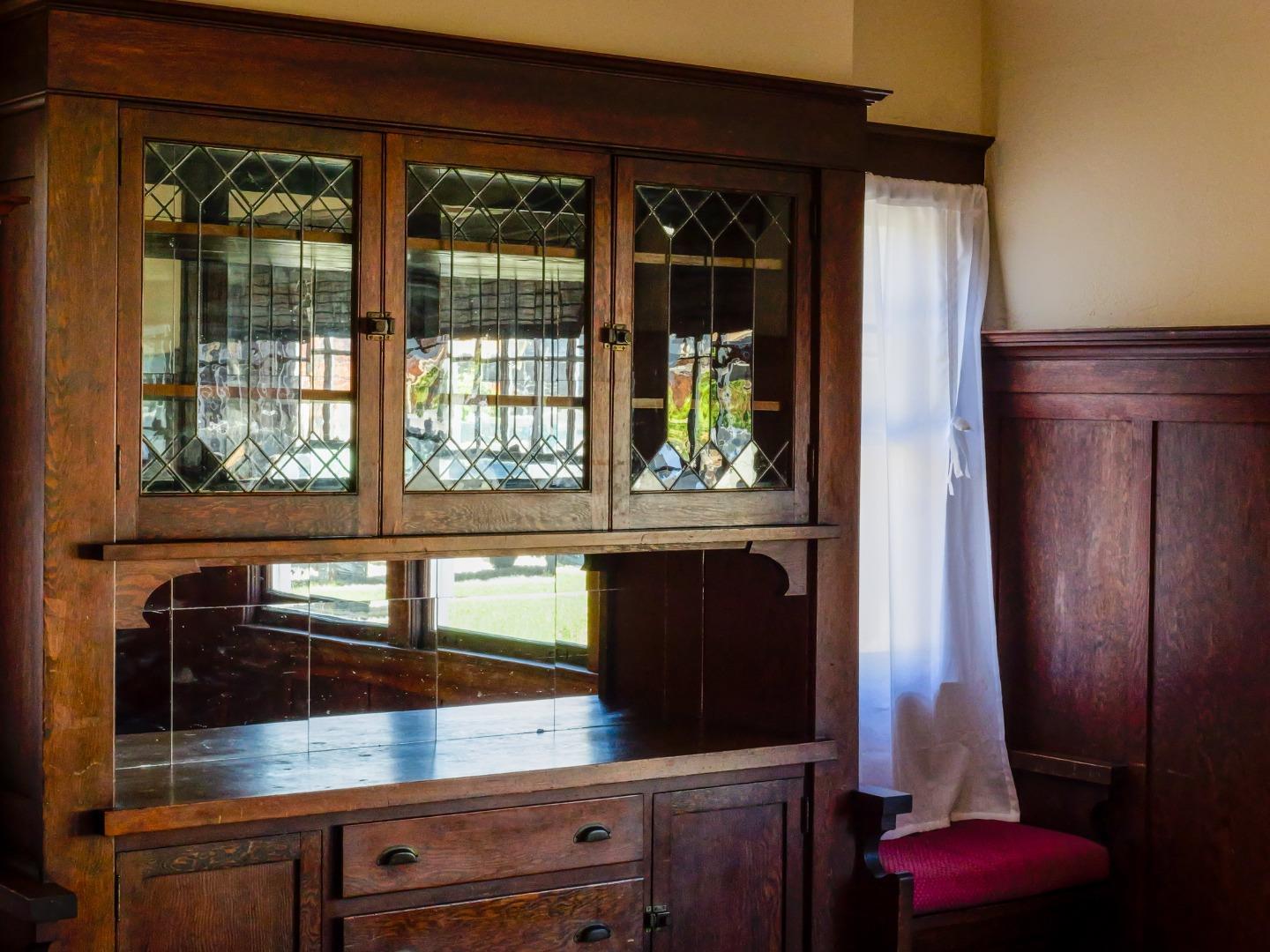 Detail Gallery Image 16 of 42 For 441 Center St, Watsonville,  CA 95076 - 6 Beds | 3/2 Baths