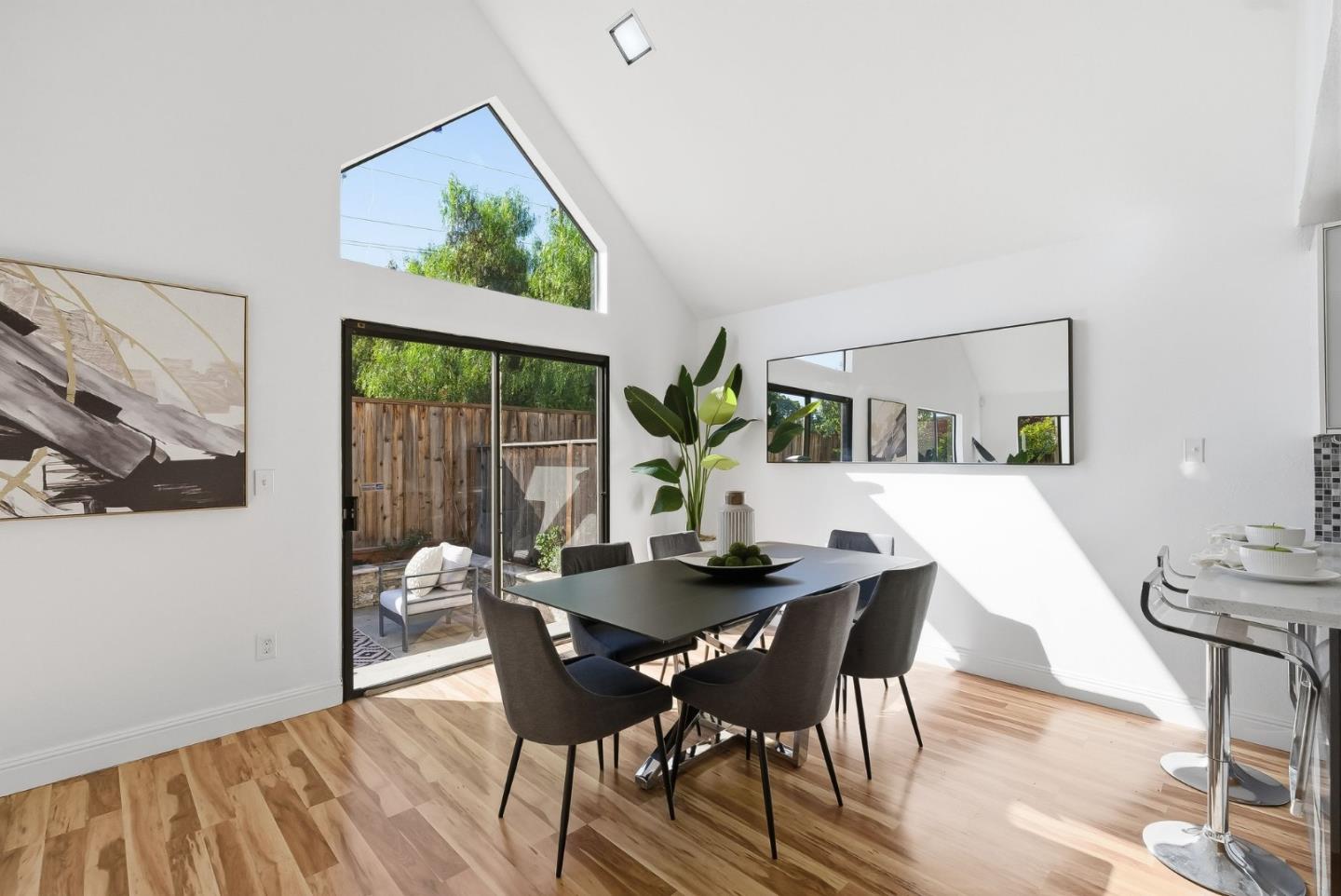 Detail Gallery Image 12 of 46 For 468 Glenmoor Cir, Milpitas,  CA 95035 - 4 Beds | 3 Baths