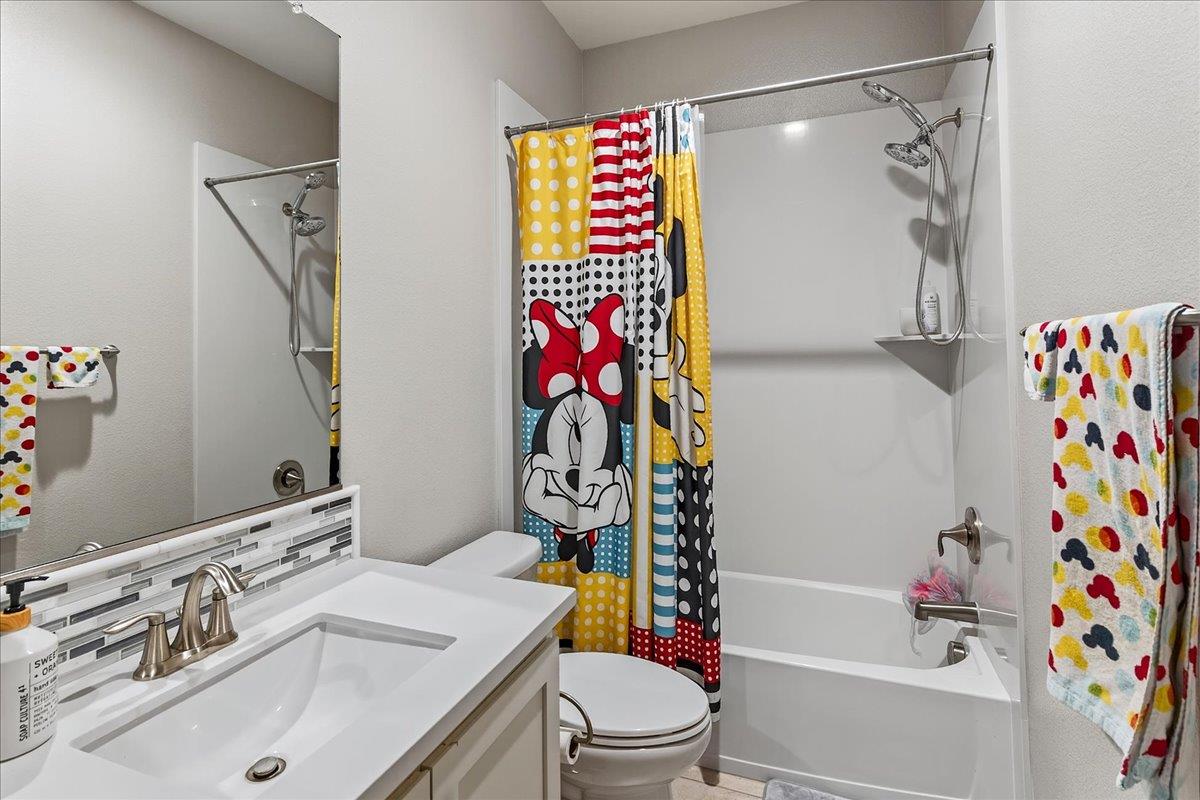 Detail Gallery Image 27 of 32 For 107 Lemmon Ter, Sunnyvale,  CA 94086 - 4 Beds | 3/1 Baths