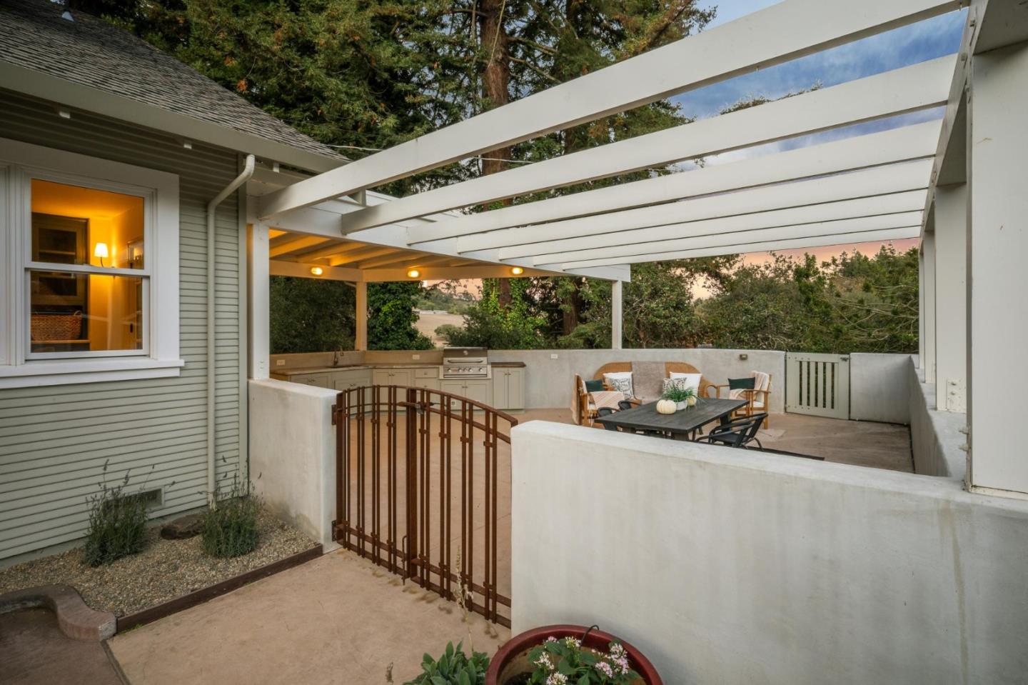 Detail Gallery Image 106 of 116 For 653 Larkin Valley Rd, Watsonville,  CA 95076 - 5 Beds | 4 Baths