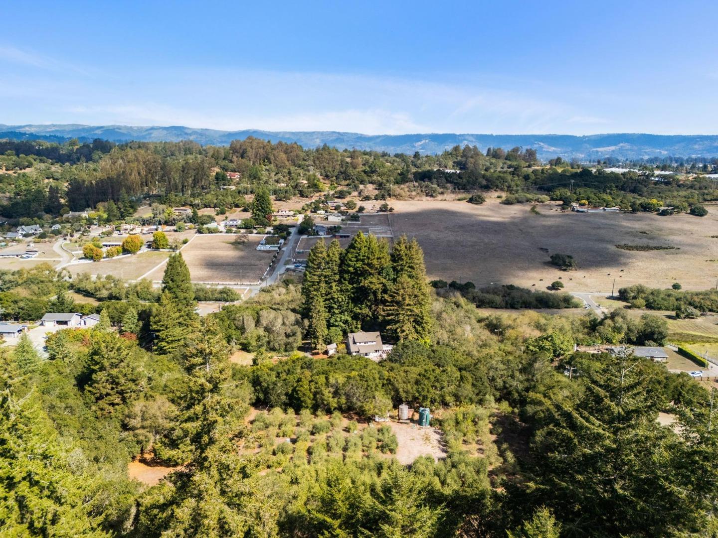 Detail Gallery Image 115 of 116 For 653 Larkin Valley Rd, Watsonville,  CA 95076 - 5 Beds | 4 Baths