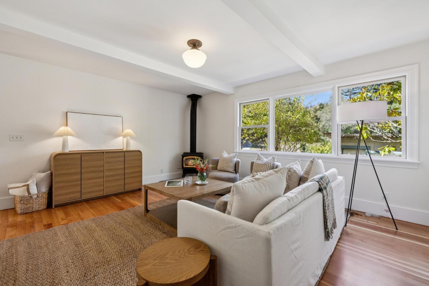 Detail Gallery Image 13 of 116 For 653 Larkin Valley Rd, Watsonville,  CA 95076 - 5 Beds | 4 Baths