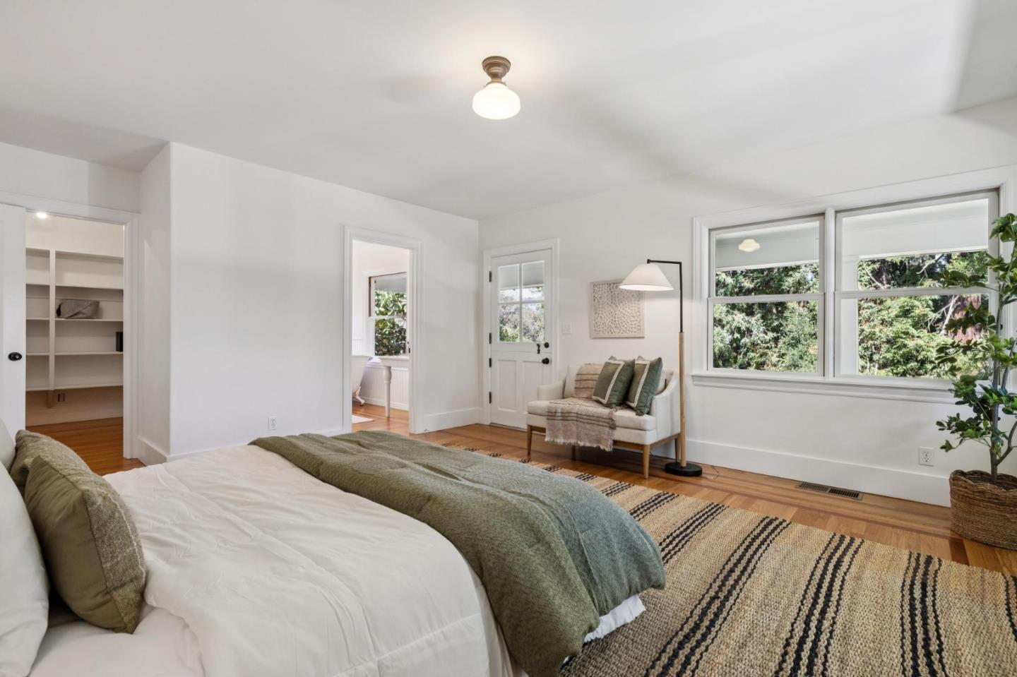 Detail Gallery Image 22 of 116 For 653 Larkin Valley Rd, Watsonville,  CA 95076 - 5 Beds | 4 Baths