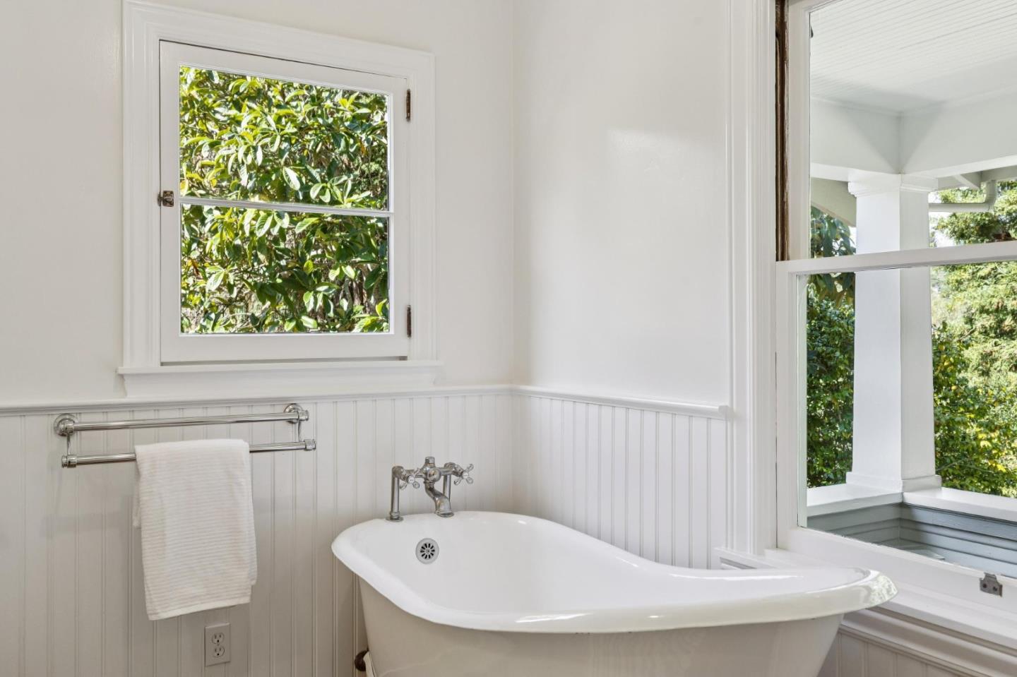 Detail Gallery Image 31 of 116 For 653 Larkin Valley Rd, Watsonville,  CA 95076 - 5 Beds | 4 Baths