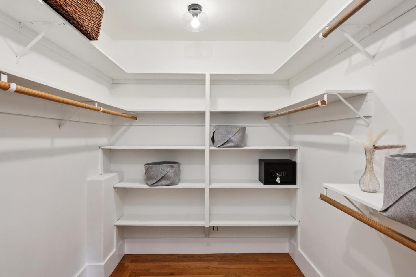 Detail Gallery Image 33 of 116 For 653 Larkin Valley Rd, Watsonville,  CA 95076 - 5 Beds | 4 Baths