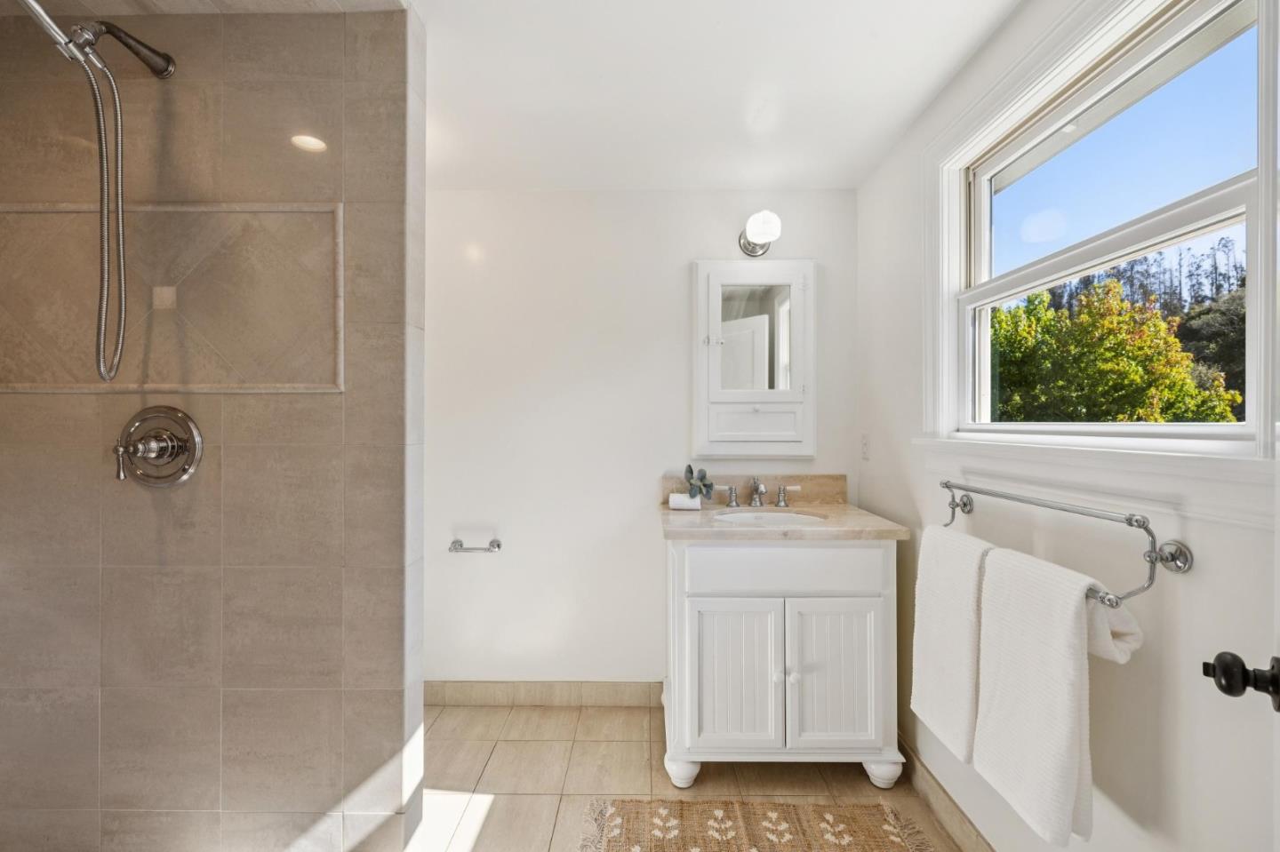 Detail Gallery Image 57 of 116 For 653 Larkin Valley Rd, Watsonville,  CA 95076 - 5 Beds | 4 Baths