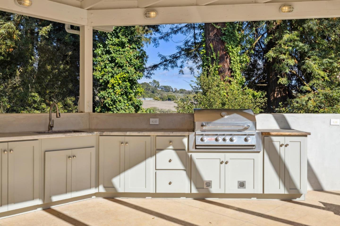 Detail Gallery Image 65 of 116 For 653 Larkin Valley Rd, Watsonville,  CA 95076 - 5 Beds | 4 Baths