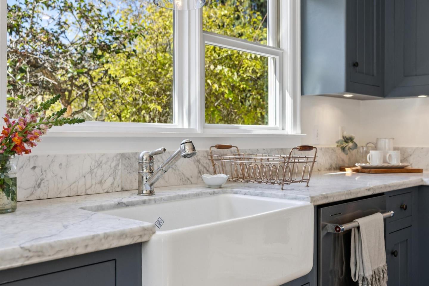 Detail Gallery Image 8 of 116 For 653 Larkin Valley Rd, Watsonville,  CA 95076 - 5 Beds | 4 Baths