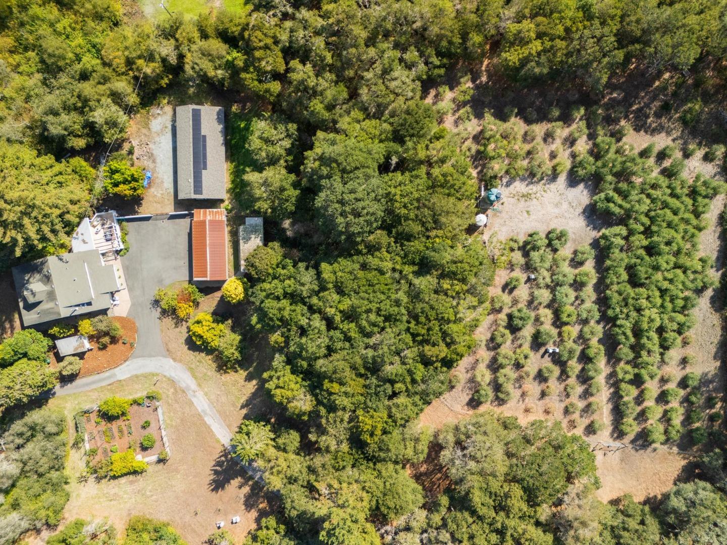 Detail Gallery Image 89 of 116 For 653 Larkin Valley Rd, Watsonville,  CA 95076 - 5 Beds | 4 Baths