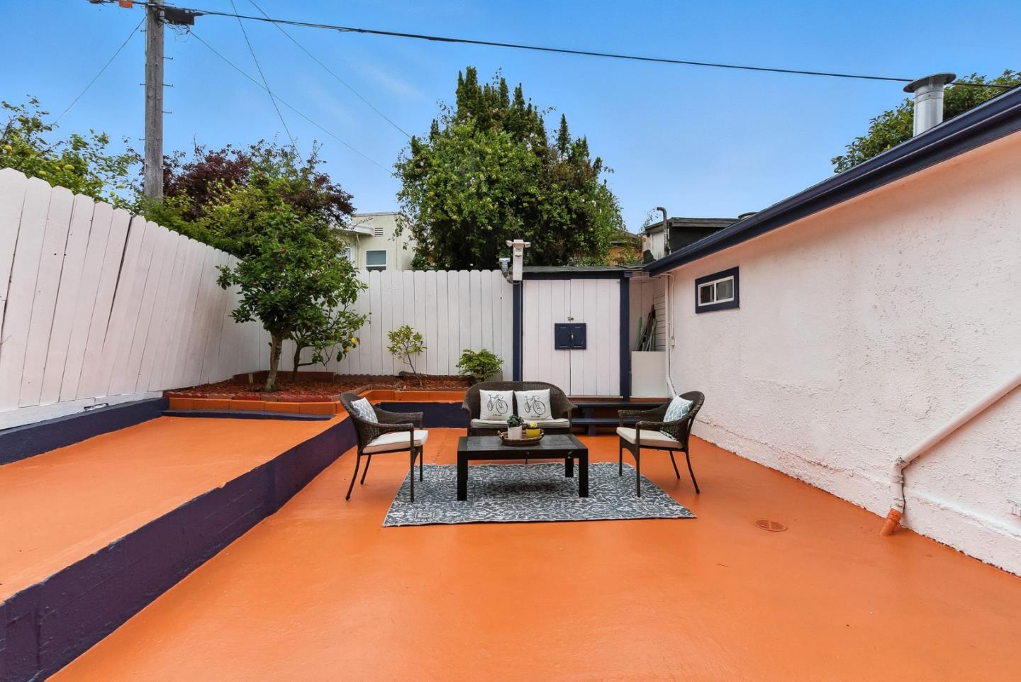 Detail Gallery Image 12 of 72 For 54 Eastwood Dr, San Francisco,  CA 94112 - 6 Beds | 6 Baths