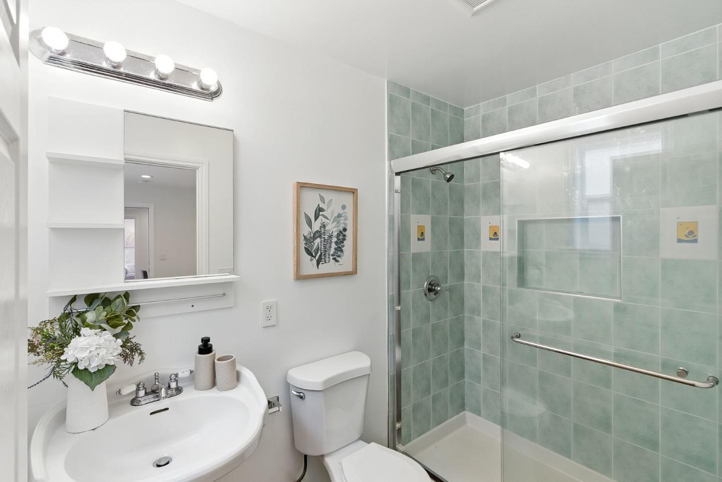 Detail Gallery Image 31 of 72 For 54 Eastwood Dr, San Francisco,  CA 94112 - 6 Beds | 6 Baths