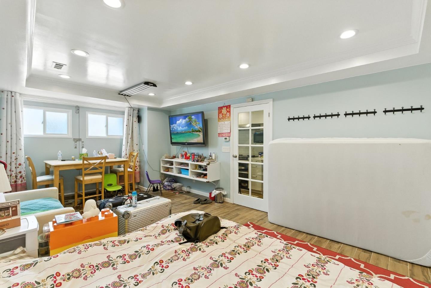 Detail Gallery Image 42 of 72 For 54 Eastwood Dr, San Francisco,  CA 94112 - 6 Beds | 6 Baths