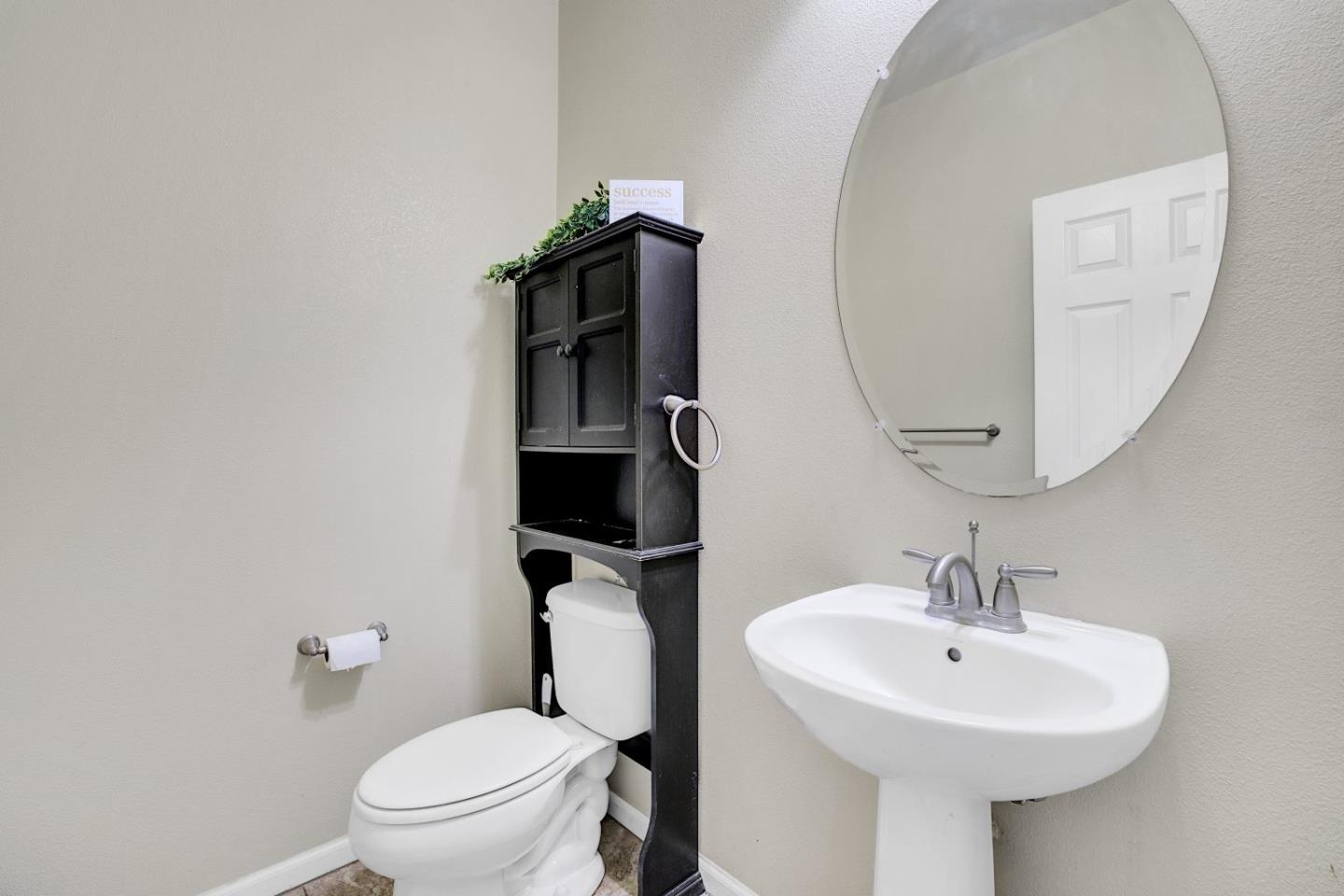 Detail Gallery Image 14 of 37 For 7934 Spanish Oak Cir, Gilroy,  CA 95020 - 3 Beds | 2/1 Baths