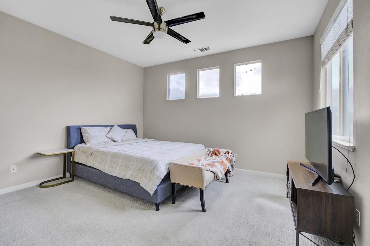 Detail Gallery Image 17 of 37 For 7934 Spanish Oak Cir, Gilroy,  CA 95020 - 3 Beds | 2/1 Baths