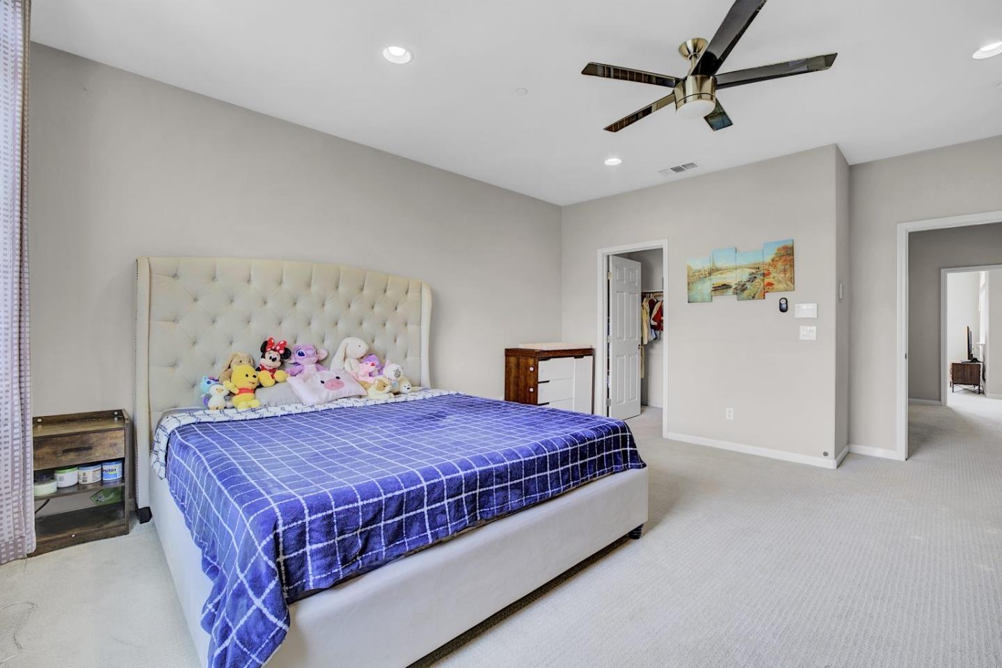 Detail Gallery Image 24 of 37 For 7934 Spanish Oak Cir, Gilroy,  CA 95020 - 3 Beds | 2/1 Baths