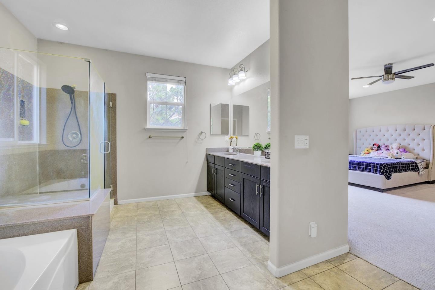 Detail Gallery Image 25 of 37 For 7934 Spanish Oak Cir, Gilroy,  CA 95020 - 3 Beds | 2/1 Baths
