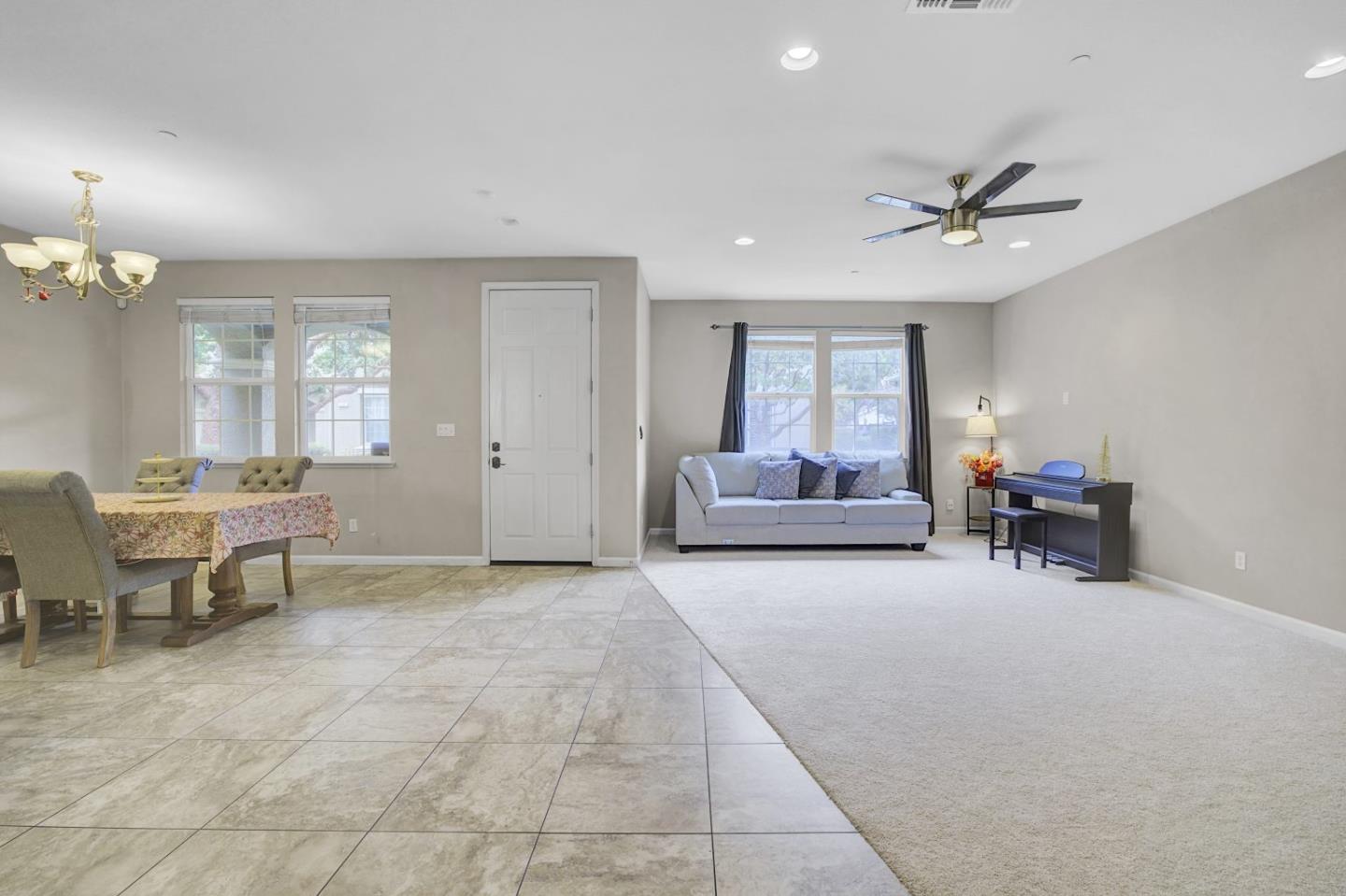 Detail Gallery Image 6 of 37 For 7934 Spanish Oak Cir, Gilroy,  CA 95020 - 3 Beds | 2/1 Baths