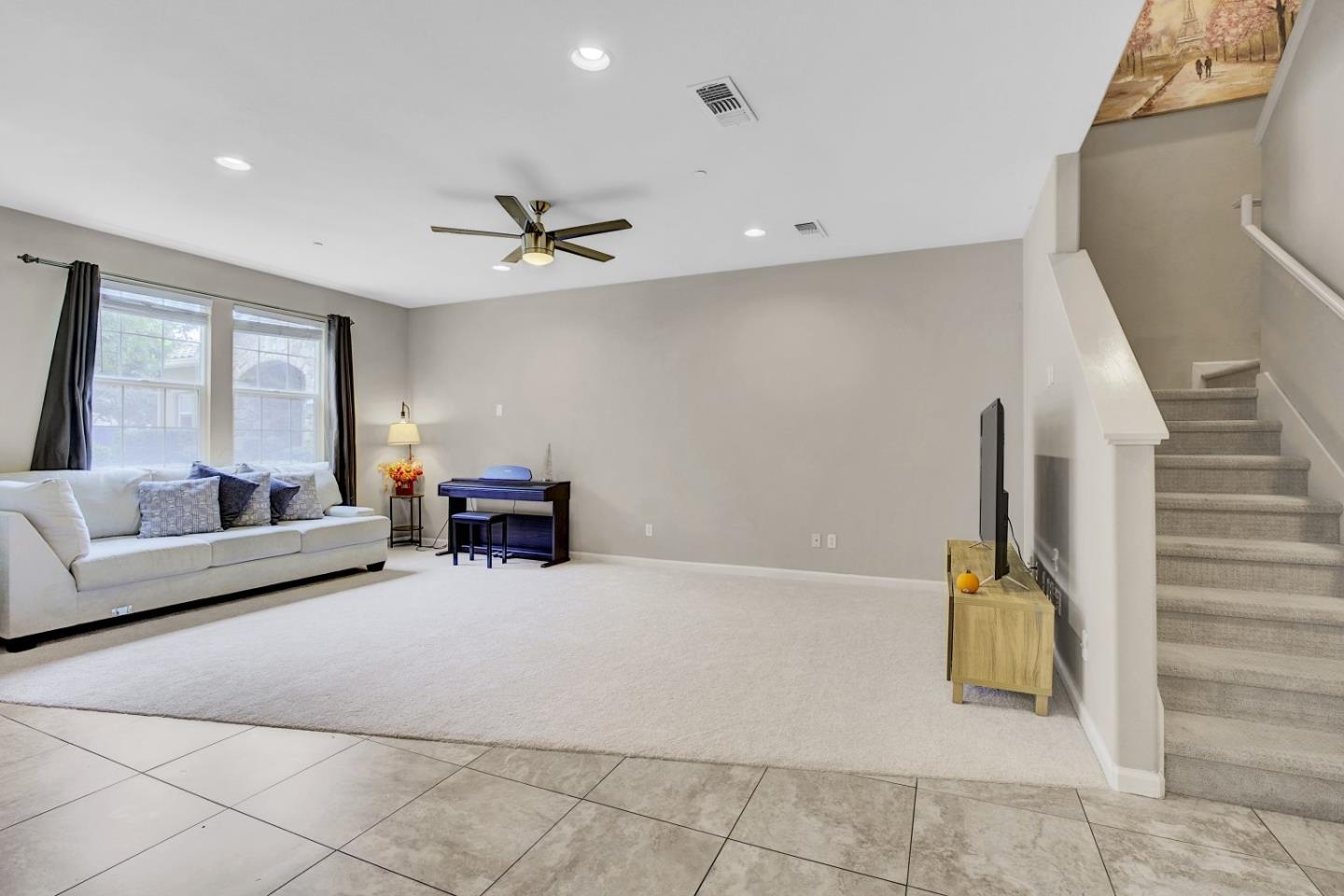 Detail Gallery Image 7 of 37 For 7934 Spanish Oak Cir, Gilroy,  CA 95020 - 3 Beds | 2/1 Baths