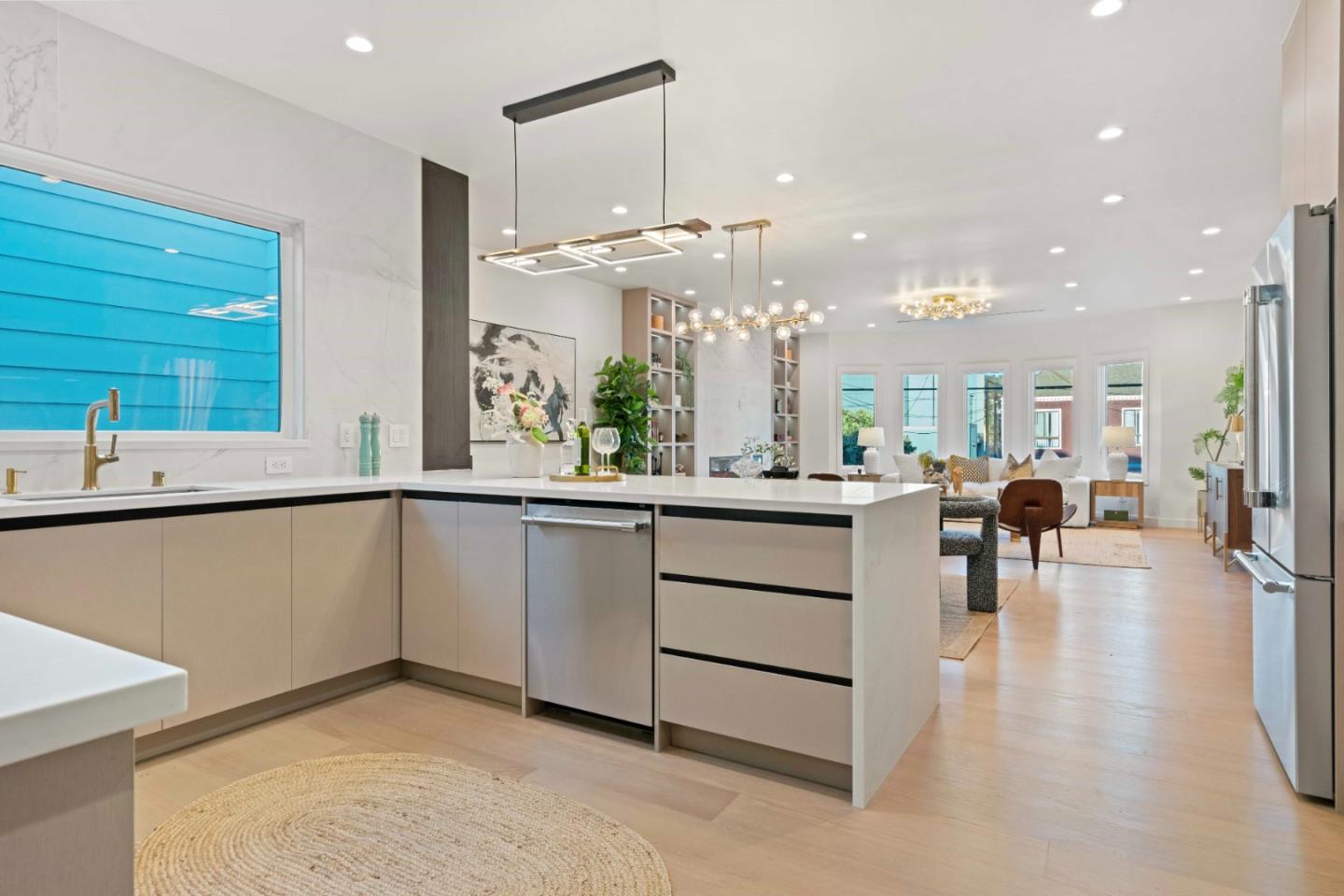 Detail Gallery Image 13 of 58 For 1563 43rd Ave, San Francisco,  CA 94122 - 3 Beds | 4/1 Baths