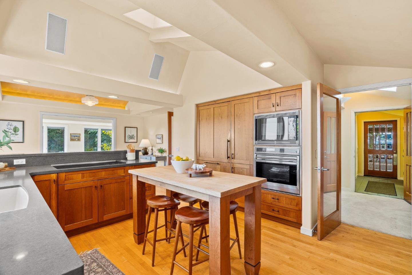 Detail Gallery Image 15 of 60 For 2222 Ocean Street Ext, Santa Cruz,  CA 95060 - 4 Beds | 3 Baths